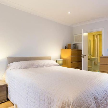2 Bed Room Flat Near Westfield, West Londyn Zewnętrze zdjęcie