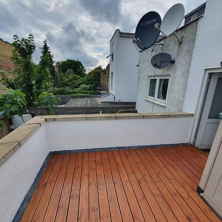 2 Bed Room Flat Near Westfield, West Londyn Zewnętrze zdjęcie