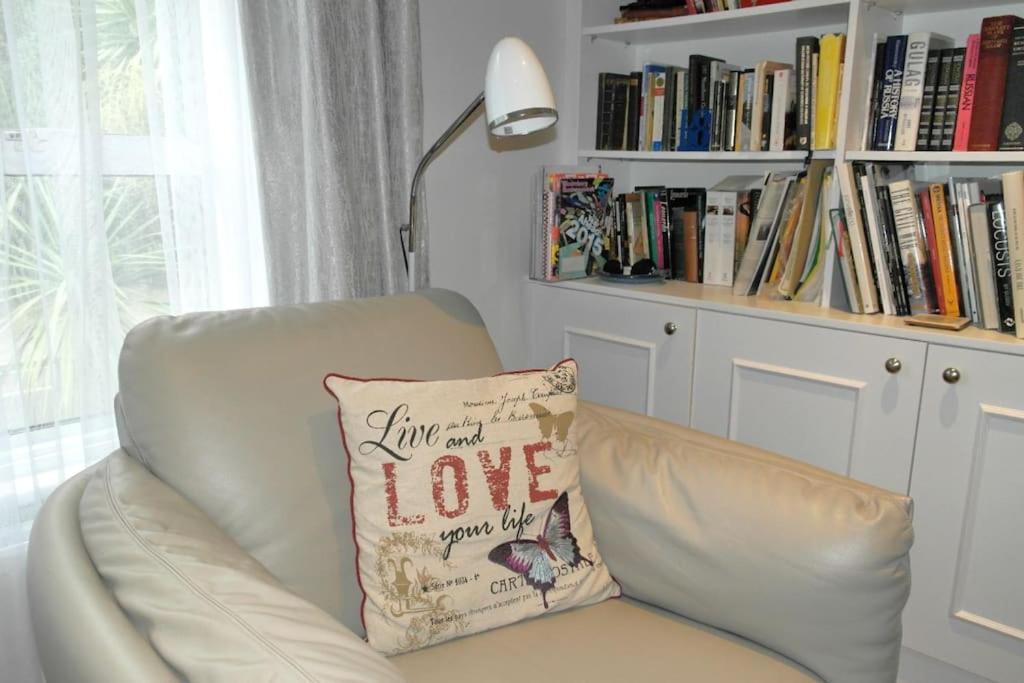2 Bed Room Flat Near Westfield, West Londyn Zewnętrze zdjęcie